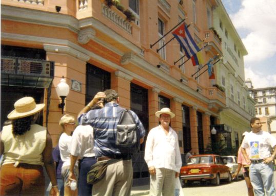 Will Johnson visiting La Habana, Cuba in 1997